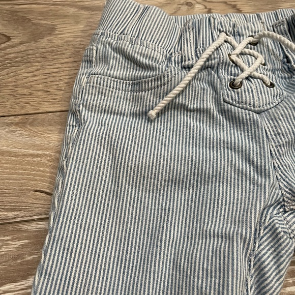NWOT Gap Kids pinstripe/nautical jeans with elastic waist - Picture 3 of 4